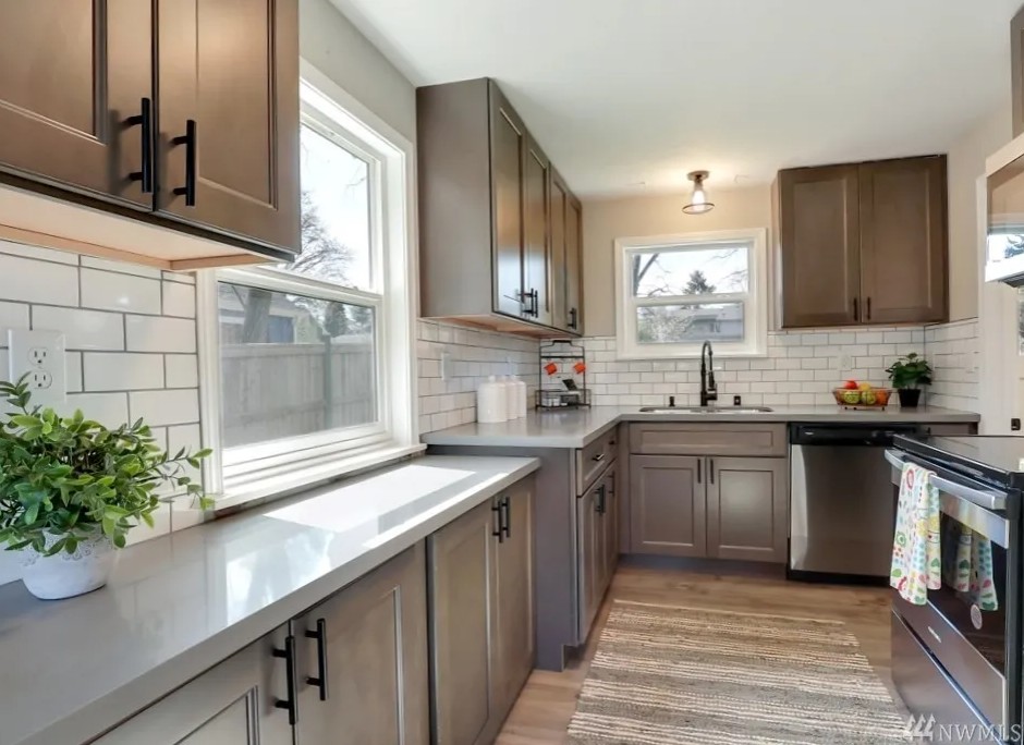 2522 58th Avenue Northeast